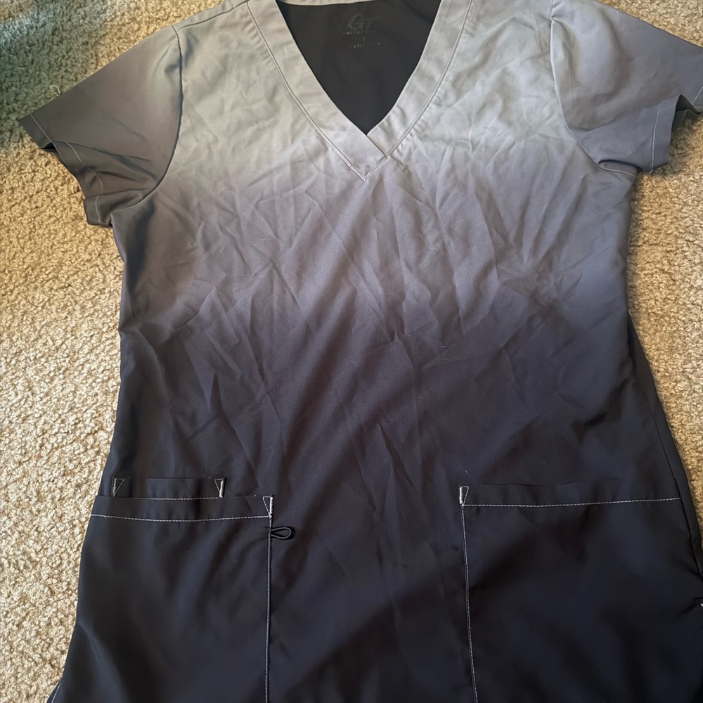 Ombré scrub top